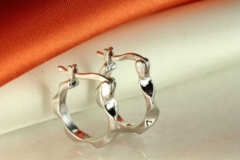 925 STERLING SILVER SMALL ROUND HUGGIE HOOP EARRINGS ~15MX10M~MH37-O2