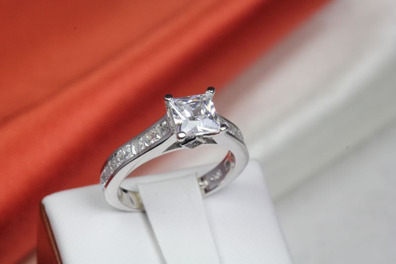 ENGAGEMENT RING WEDDING RING SET- STERLING SILVER 925 NICKEL FREE PRINCESS CUT