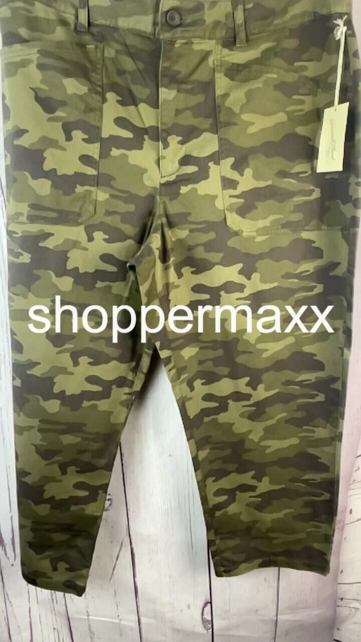 Women's High-Rise Barrel Leg Pants - Universal Thread, Camo, Size 17