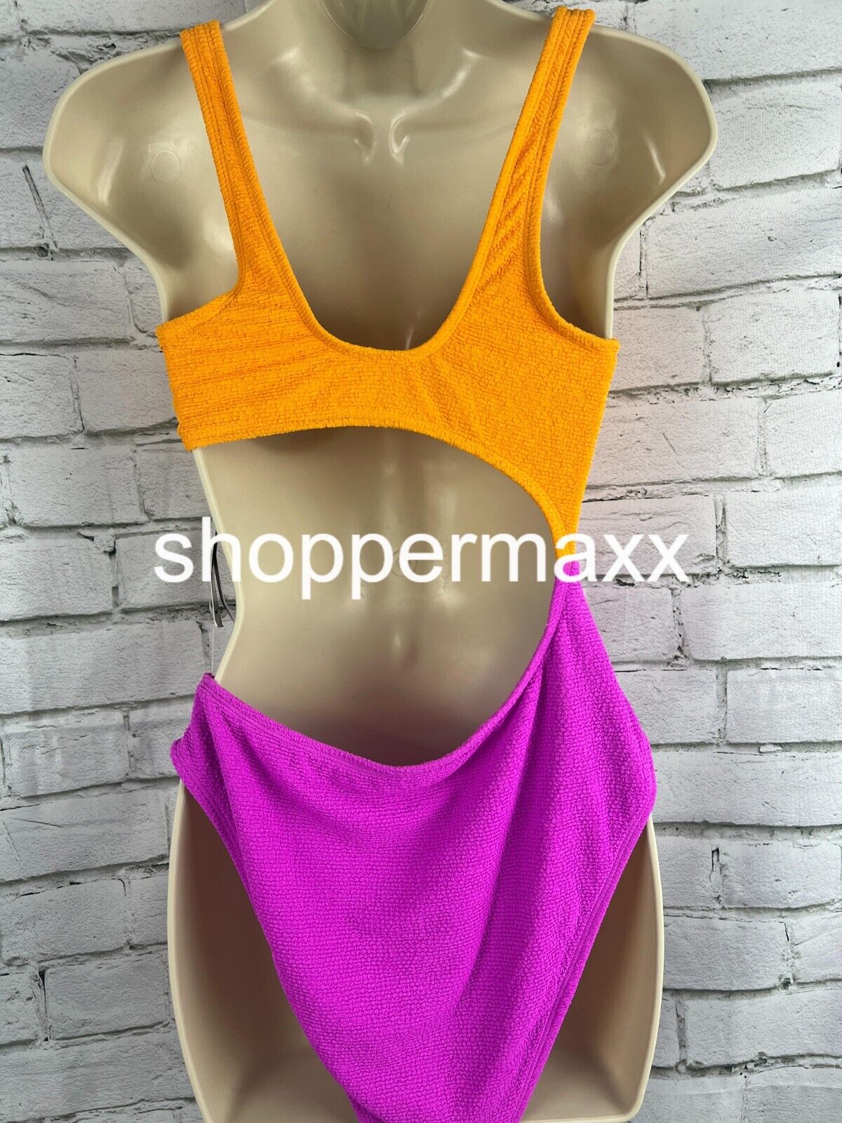 WILD FABLE WOMEN'S CUT OUT ONE PIECE SWIMSUIT - ORANGE & PINK, M (8-10)