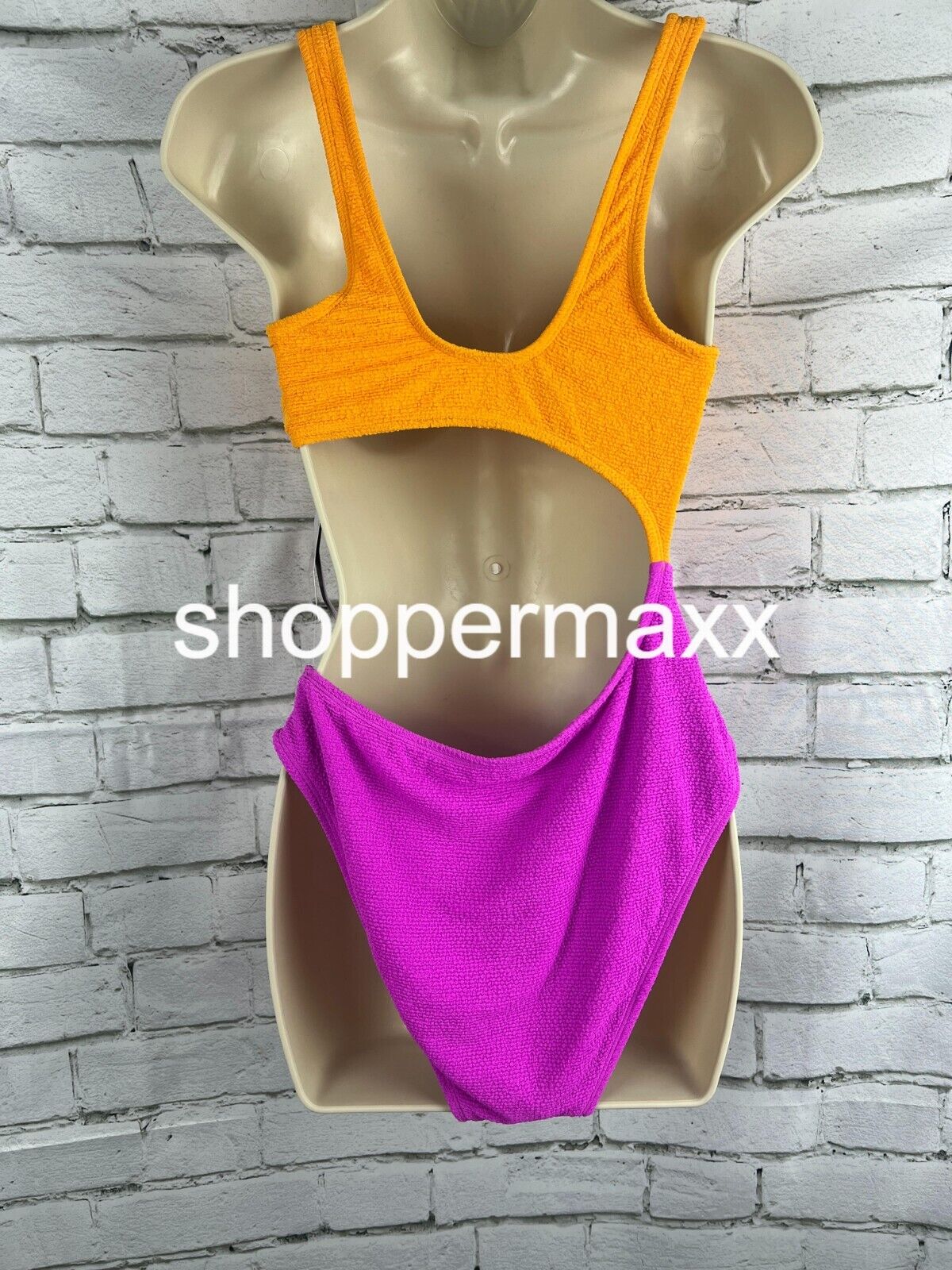 WILD FABLE WOMEN'S CUT OUT ONE PIECE SWIMSUIT - ORANGE & PINK, M (8-10)