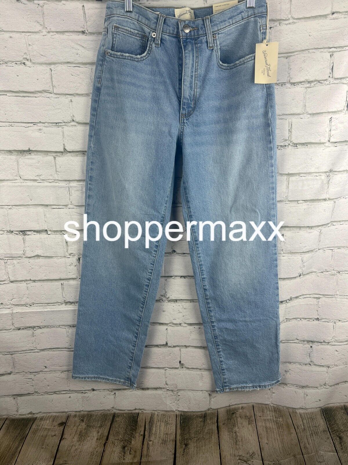 Women's High-Rise 90's Straight Jeans - Universal Thread, Light Wash, Size 8(S)