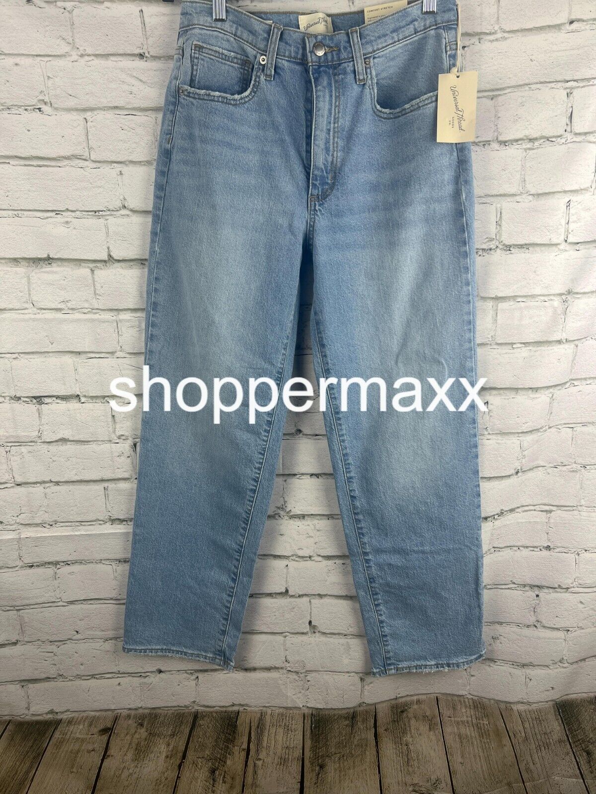 Women's High-Rise 90's Straight Jeans - Universal Thread, Light Wash, Size 8(S)
