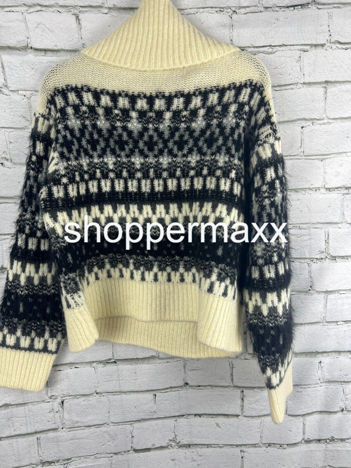 Women's Turtleneck Pullover Sweater - Universal Thread, Cream Jacquard, Small