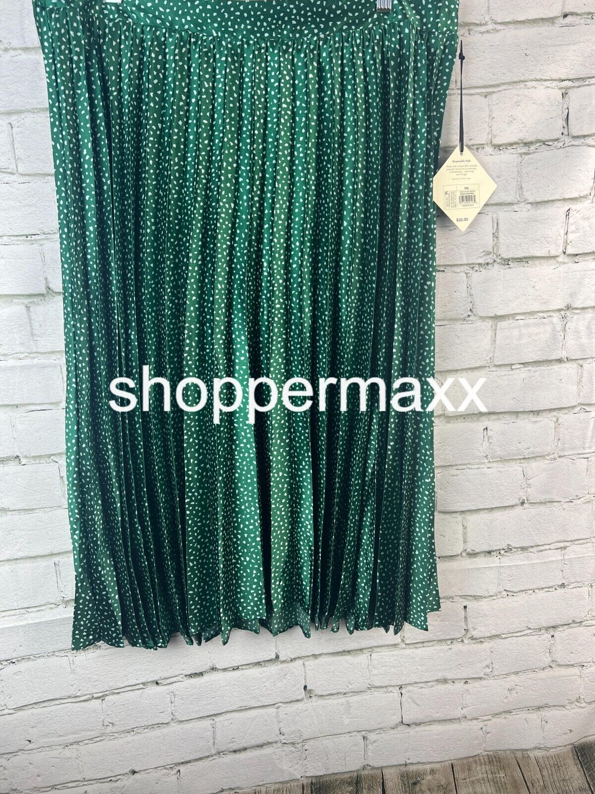 Women's Pleated Satin Midi A-Line Skirt - Ava & Viv, Green Polka Dots, XX-Large