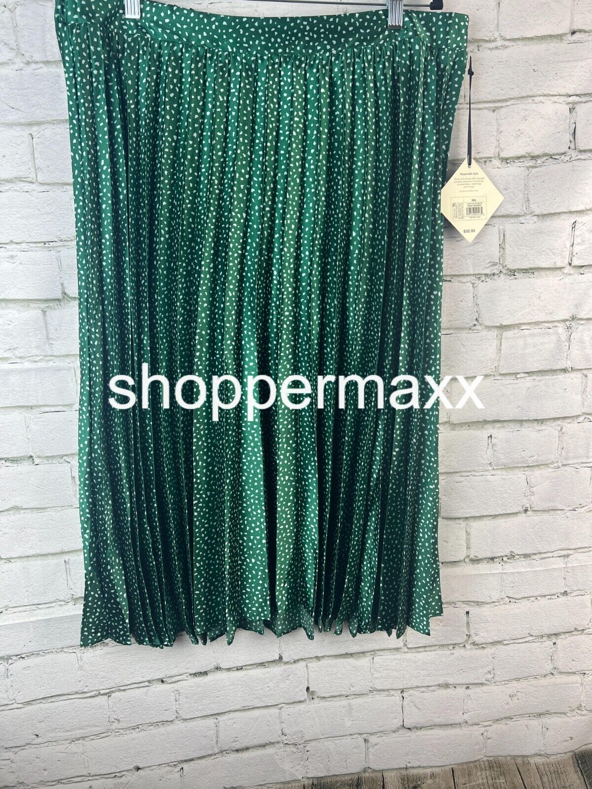Women's Pleated Satin Midi A-Line Skirt - Ava & Viv, Green Polka Dots, XX-Large