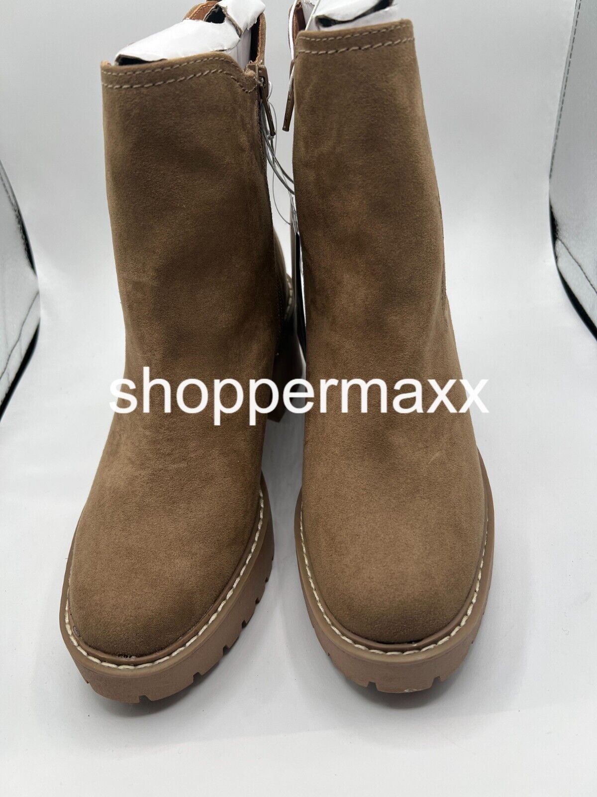 Women's Crispin Chelsea Boots with Memory Foam Insole - Universal Thread, TAN, 6