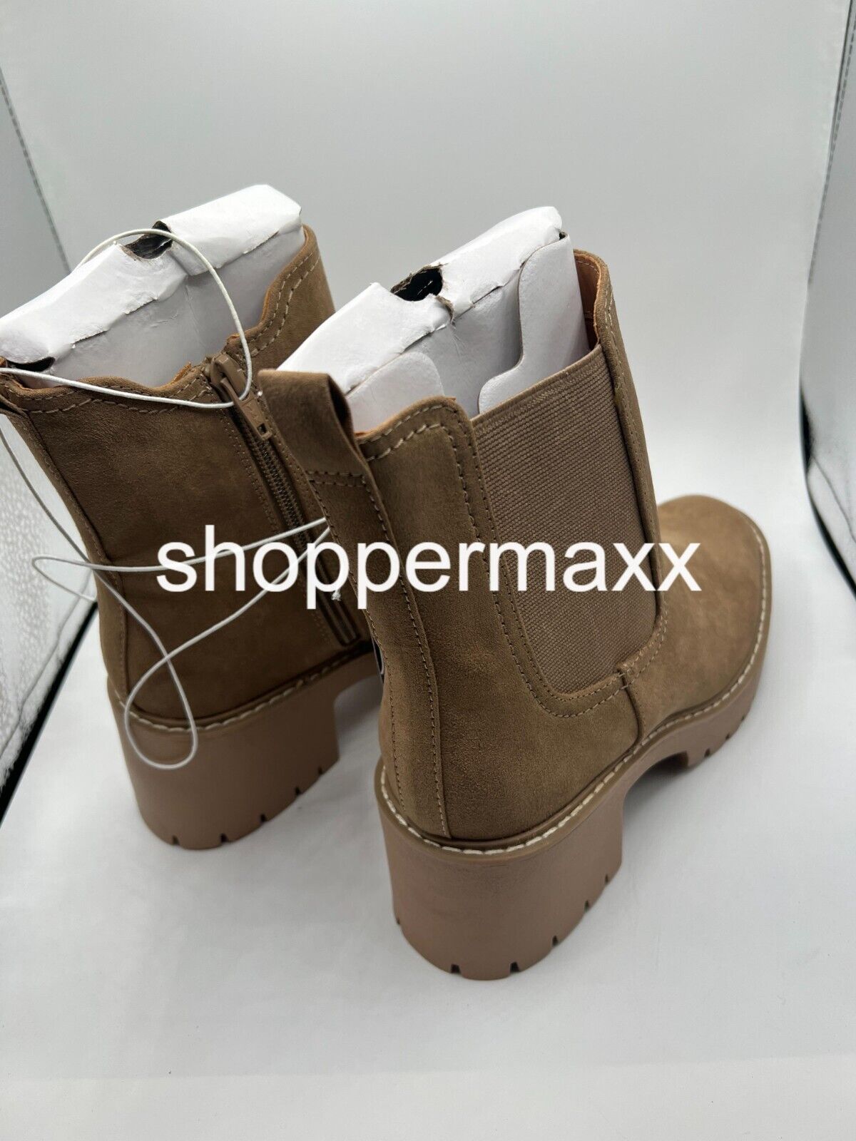 Women's Crispin Chelsea Boots with Memory Foam Insole - Universal Thread, TAN, 6