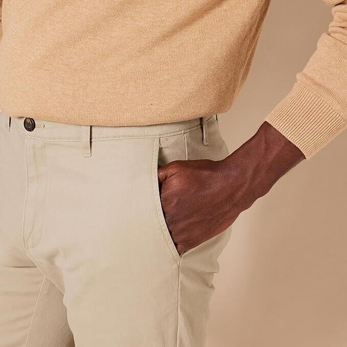 Essentials Men's Relaxed-Fit Casual Stretch, Cotton, Khaki brown, 34W x 33L