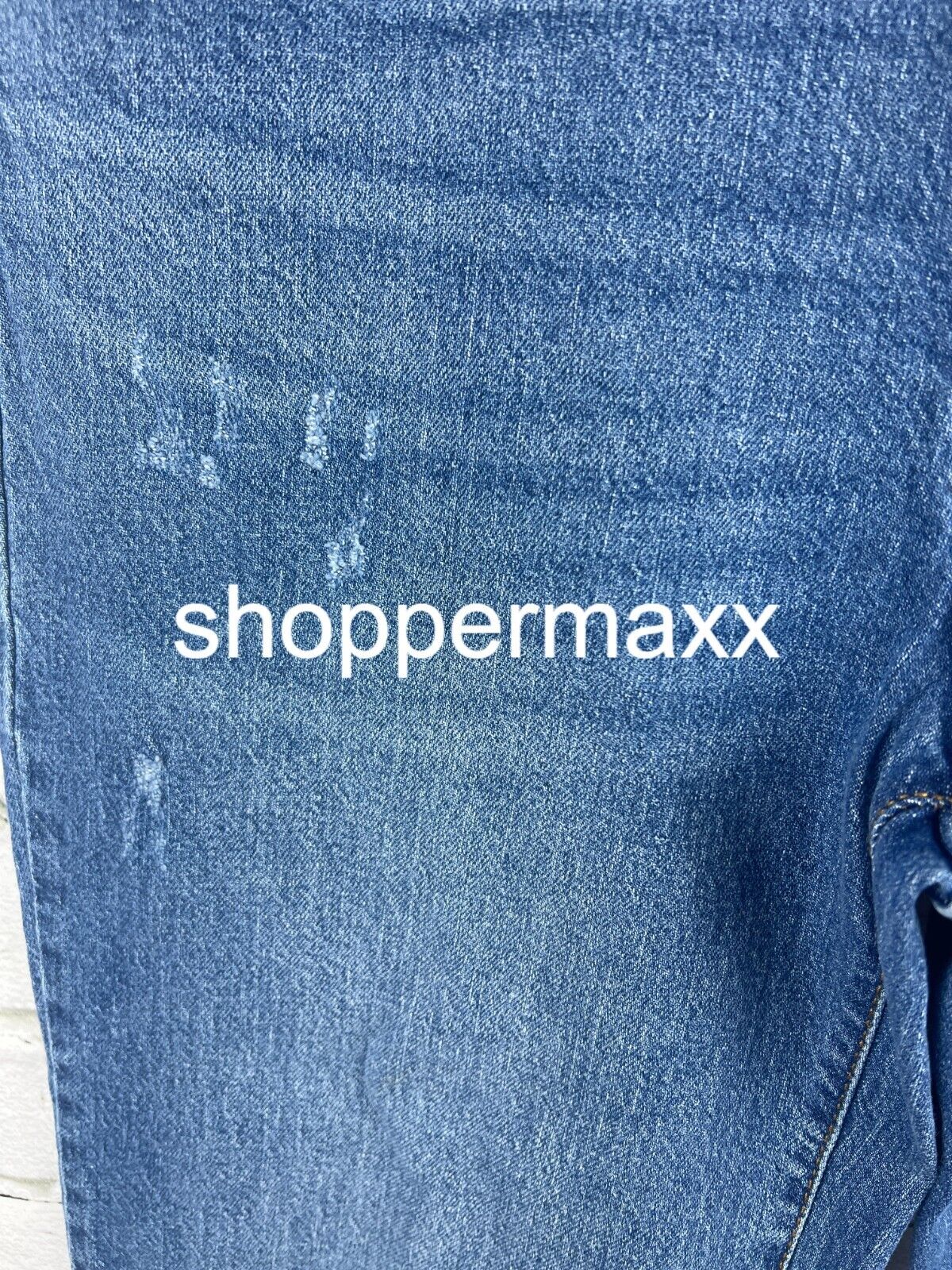 Women High-Rise 90's Distressed Straight Jeans- Universal Thread Medium Wash 10S