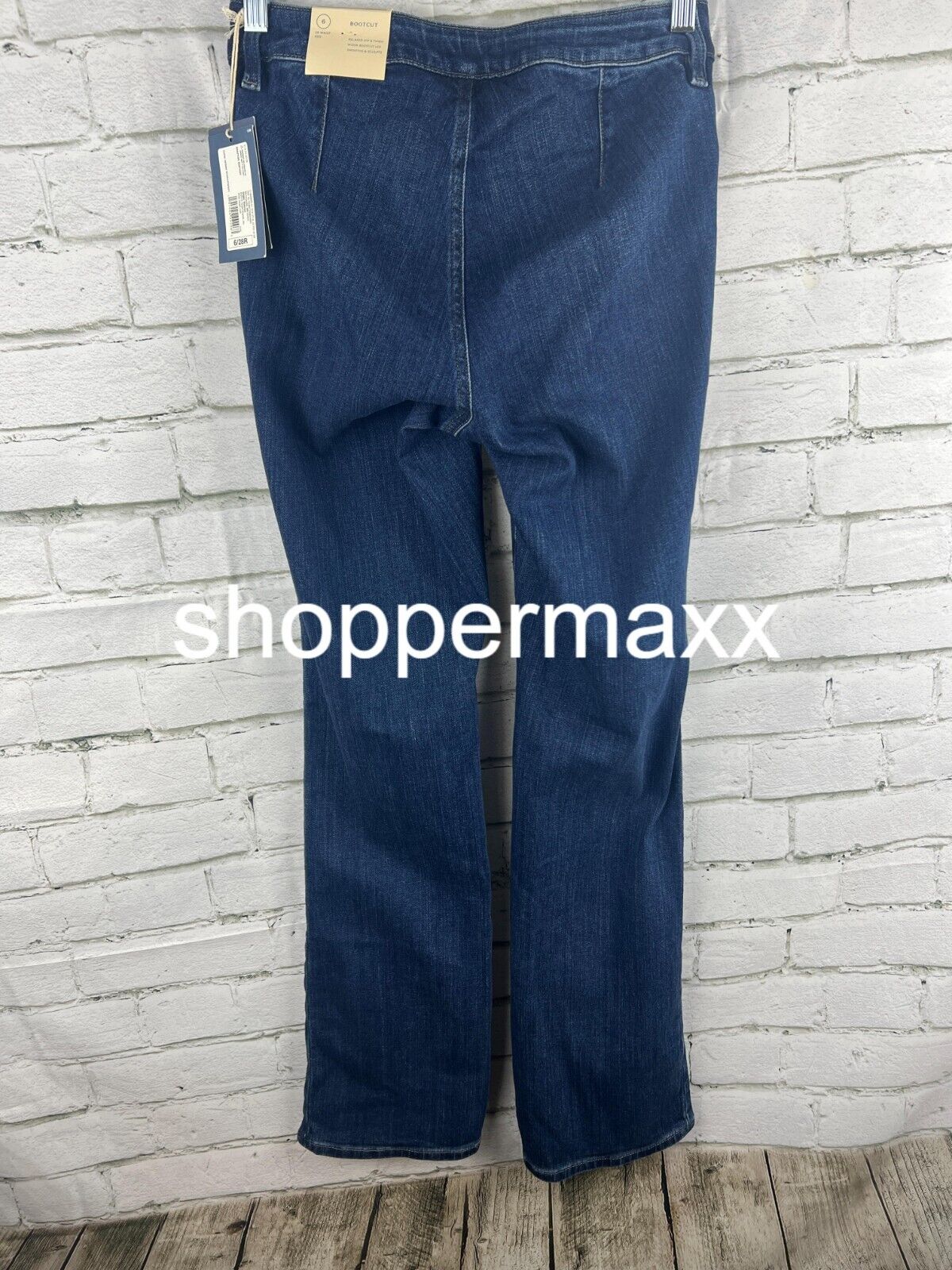Women's Adaptive Bootcut Jeans - Universal Thread, Dark Denim Wash, Size 6