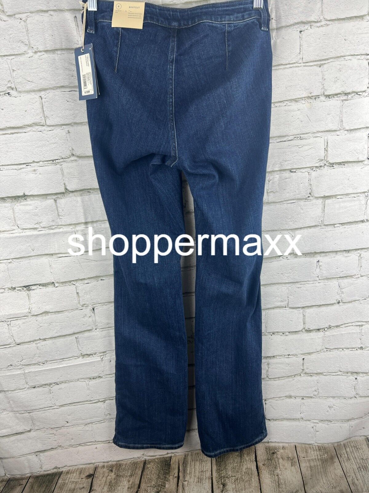 Women's Adaptive Bootcut Jeans - Universal Thread, Dark Denim Wash, Size 6