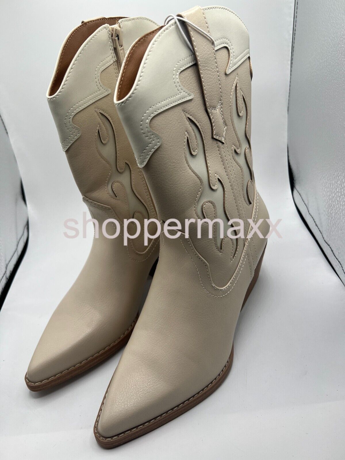 WOMEN'S XENA WESTERN BOOTS - UNIVERSAL THREAD, TAN, Size 7.5