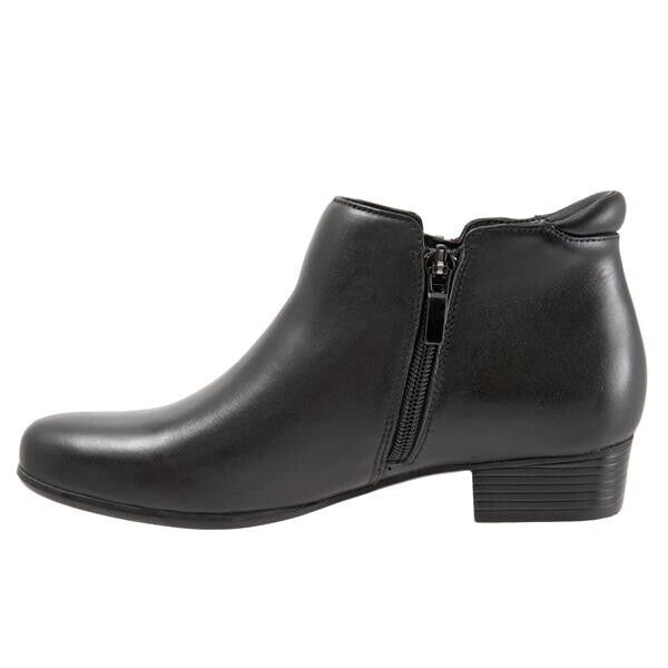 Trotters Women's Major Ankle Bootie, Black, 6.5