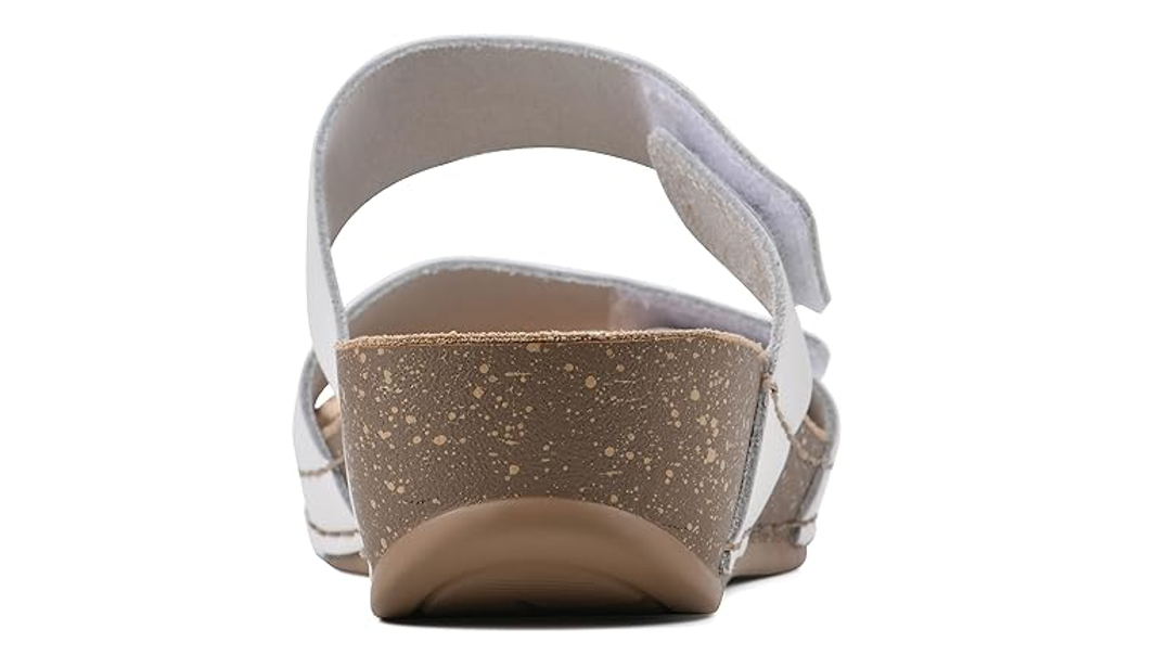WHITE MOUNTAIN Women's Fervent Wedge Sandal, White/Leather, 7.5 M