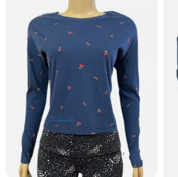 🍒Victorias Secret PINK Round Neck Semi Crop Top Long Sleeve Blue Cherry Large