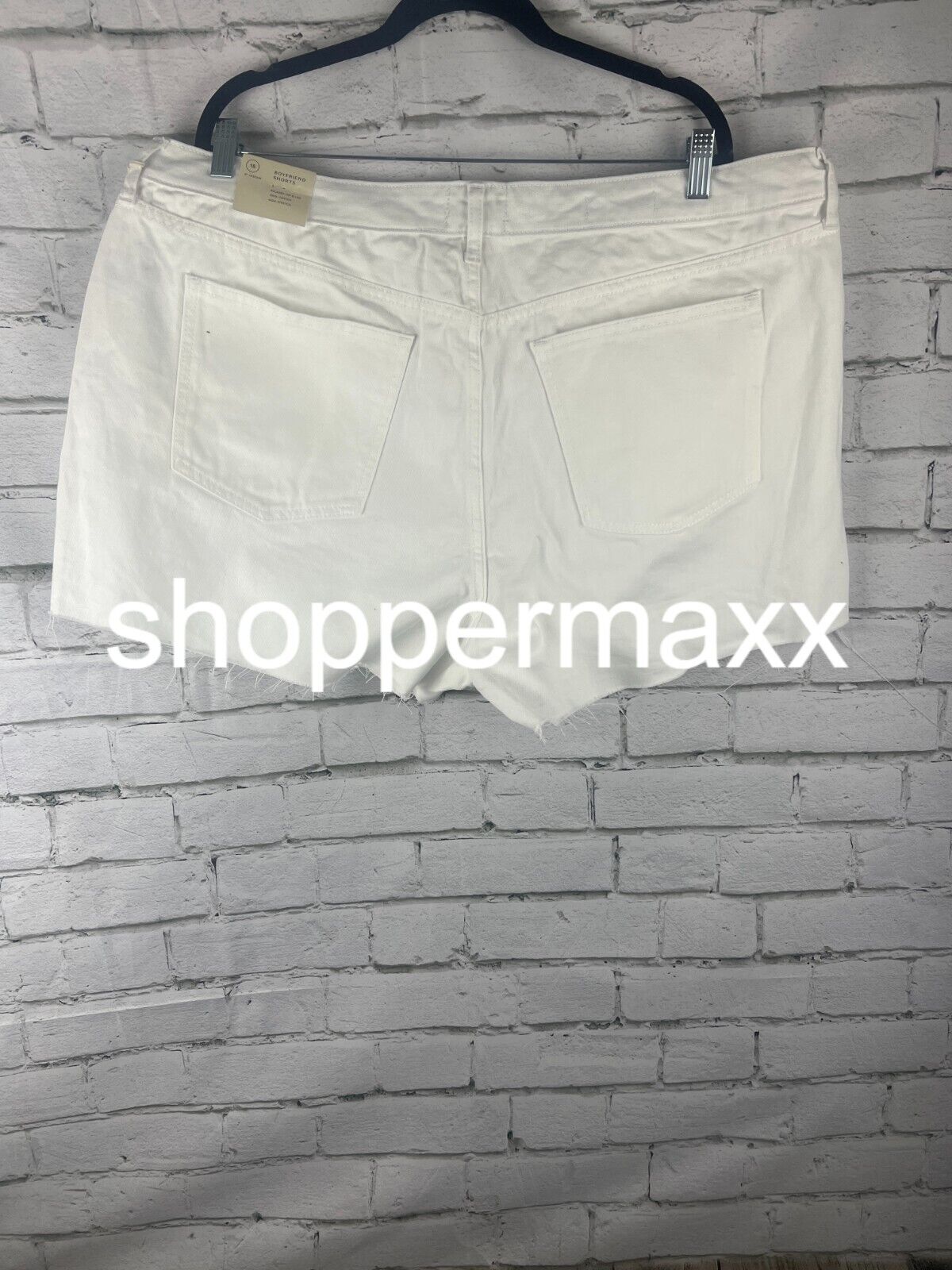 Women's Mid-Rise Boyfriend Jean Shorts - Universal Thread, White, 20