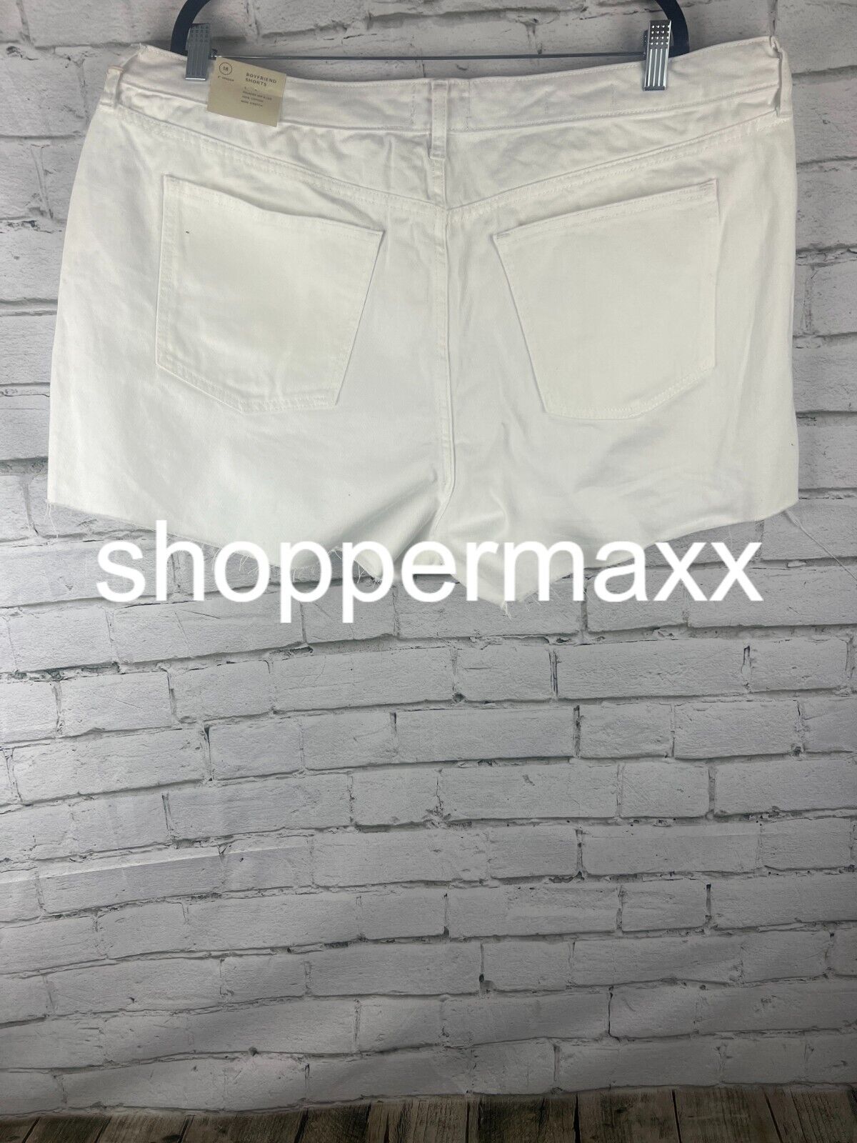Women's Mid-Rise Boyfriend Jean Shorts - Universal Thread, White, 20