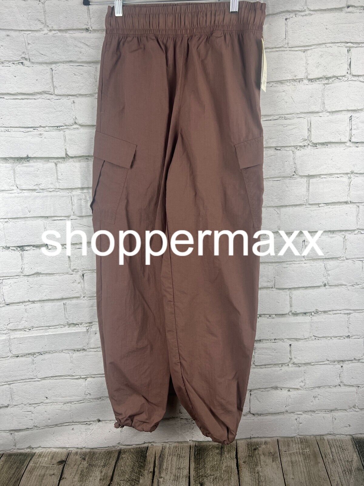 Women's High-Rise Cargo Parachute Pants - All In Motion, Brown, XS