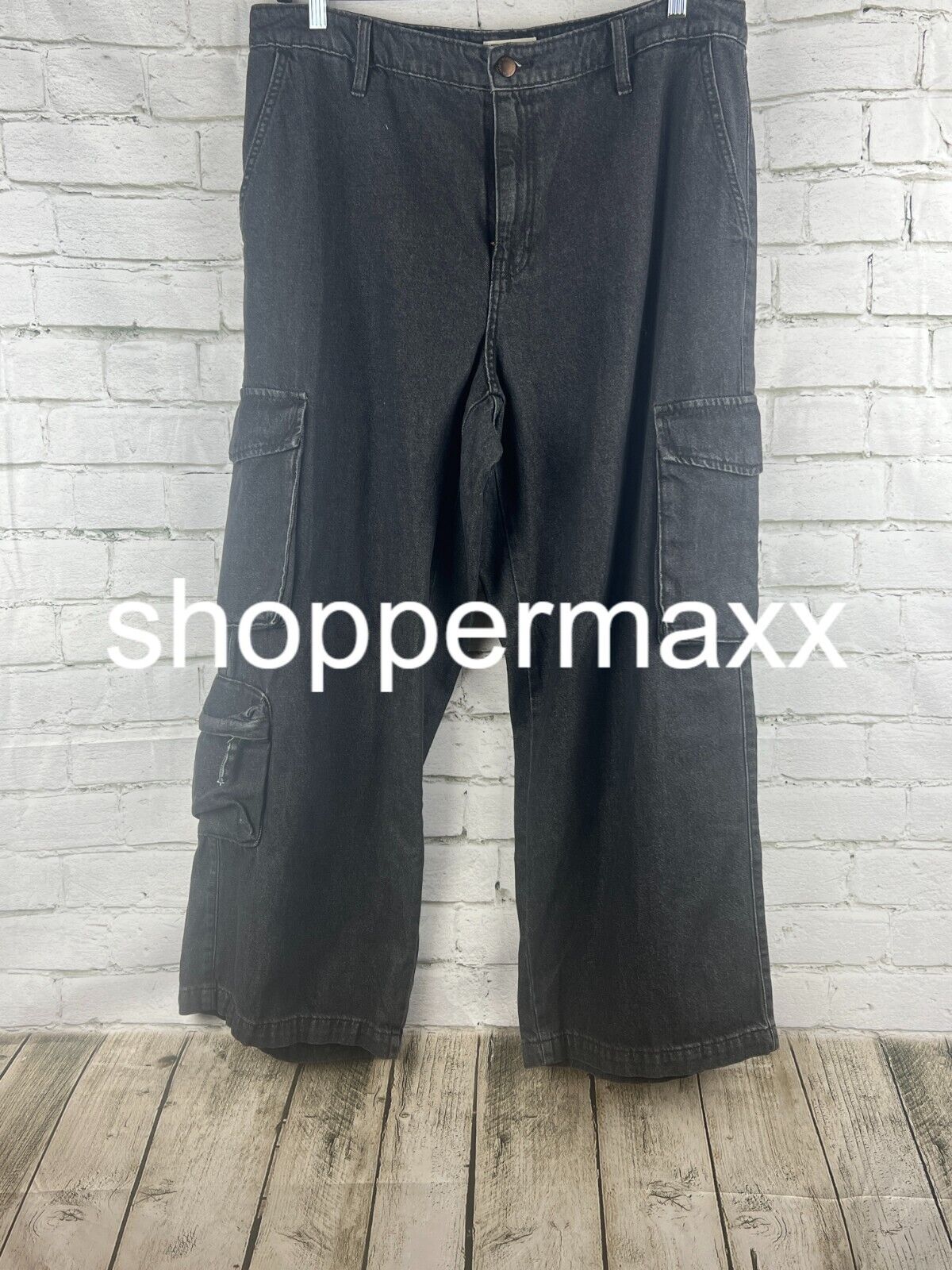 Women's High-Rise Wide Leg Denim Cargo Pants - Universal Thread, Black, 17R