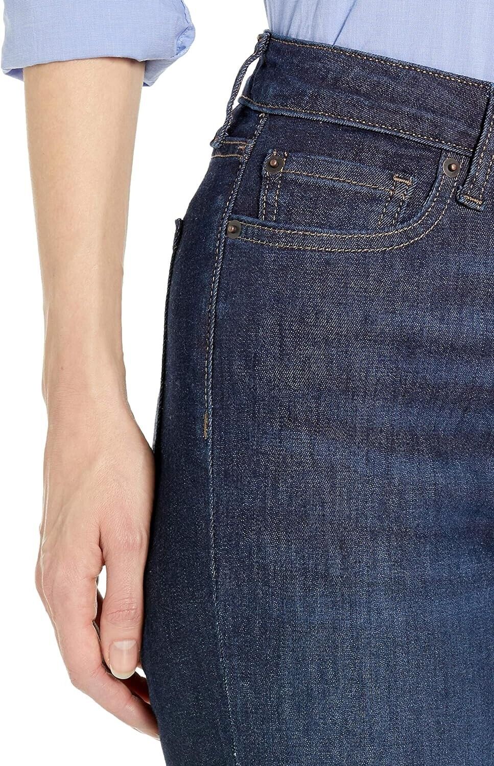 Amazon Essentials, Women's Mid-Rise, Slim Bootcut Jean, Dark Wash, 16 Short