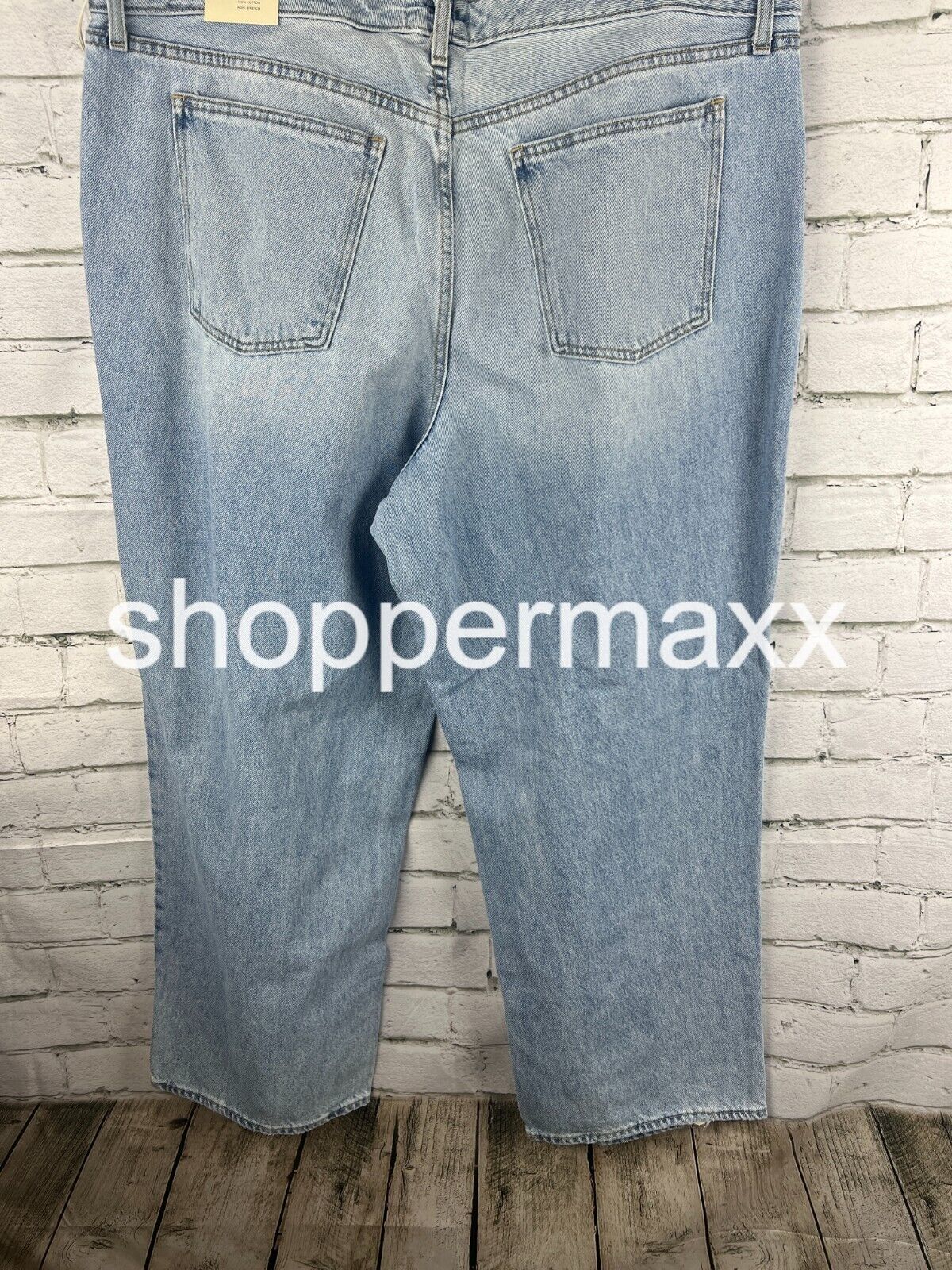 Women's Mid-Rise 90's Baggy Jeans - Universal Thread, Light Wash, 20
