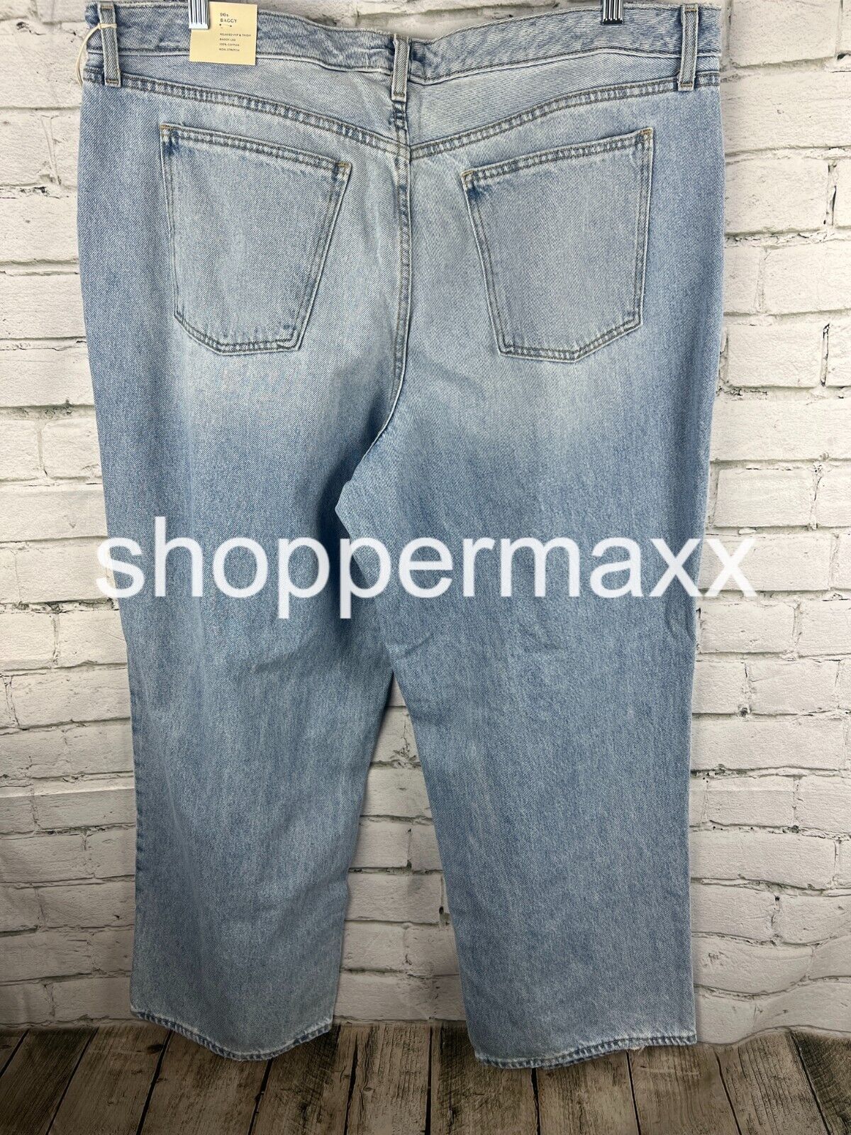 Women's Mid-Rise 90's Baggy Jeans - Universal Thread, Light Wash, 20