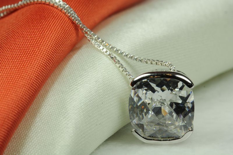 BRILLIANT MULTIFACETED CUT CLEAR CZ PENDANT W CHAIN 925 STERLING SILVER