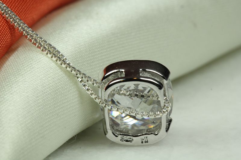 BRILLIANT MULTIFACETED CUT CLEAR CZ PENDANT W CHAIN 925 STERLING SILVER