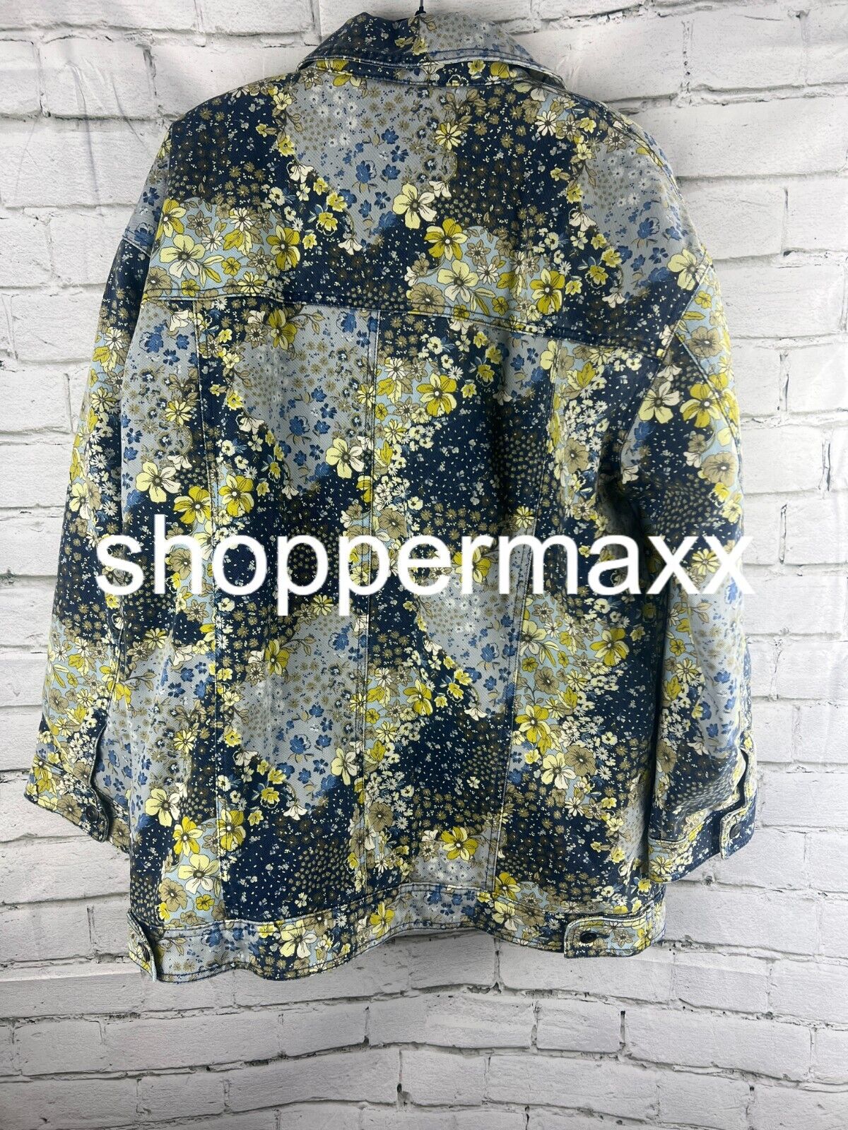 Women's Denim Floral Print Faux Shearling Jacket-Future Collective with Reese, M