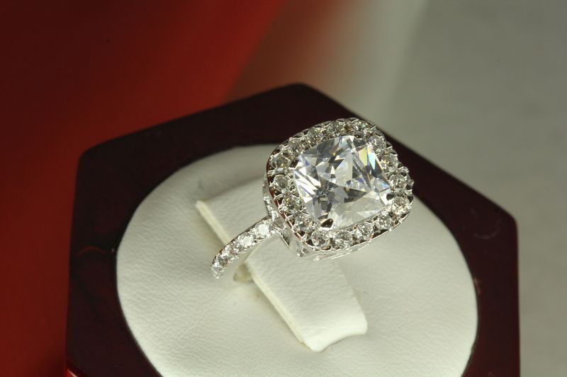 5.53 CT STERLING SILVER CUSHION CUT CZ VTG ANNIVERSARY ENGAGEMENT WEDDING RING
