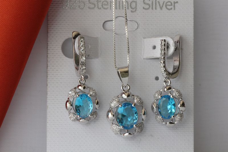 WOMENS LIGHT LONDON BLUE NICKEL FREE STERLING SILVER 925 NECKLACE & EARRINGS SET