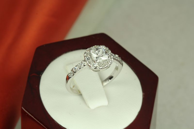 1.7 CT STERLING SILVER PRINCESS CZ ANNIVERSARY ENGAGEMENT WEDDING PAVE HALO RING