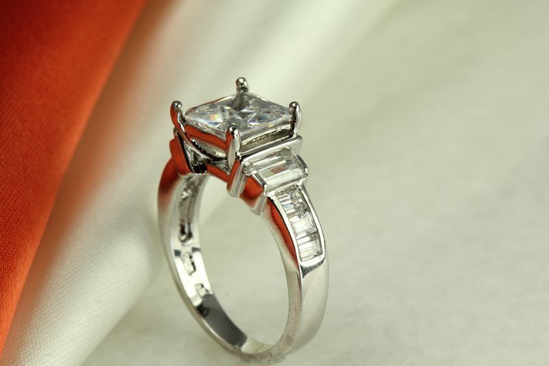 6.9 CARAT STERLING SILVER PRINCESS CZ ENGAGEMENT WEDDING RING ~5.7gm~ SR3 S5-9