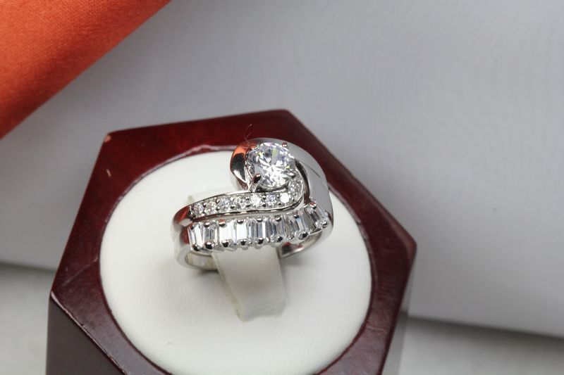UNIQUE 2.5CRT STERLING SILVER 925 WEDDING ENGAGEMENT RING SET-BRAND NEW