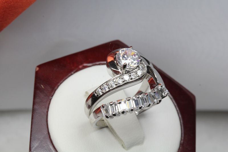 UNIQUE 2.5CRT STERLING SILVER 925 WEDDING ENGAGEMENT RING SET-BRAND NEW