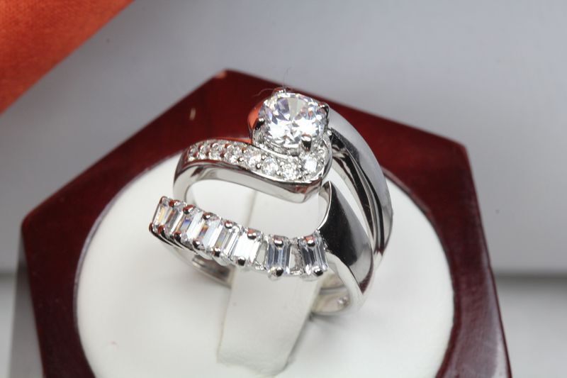 UNIQUE 2.5CRT STERLING SILVER 925 WEDDING ENGAGEMENT RING SET-BRAND NEW