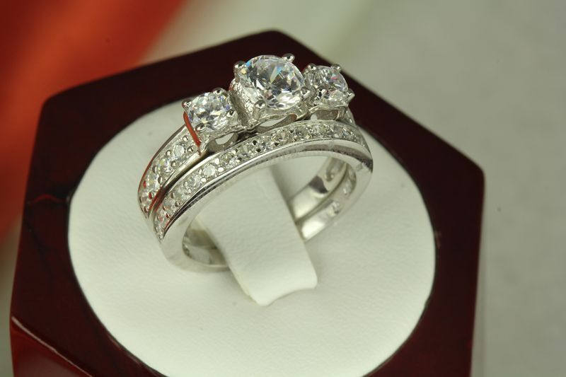 3.63 CT STERLING SILVER CZ 3 ROUND STONES BRIDAL ENGAGEMENT WEDDING RING SET