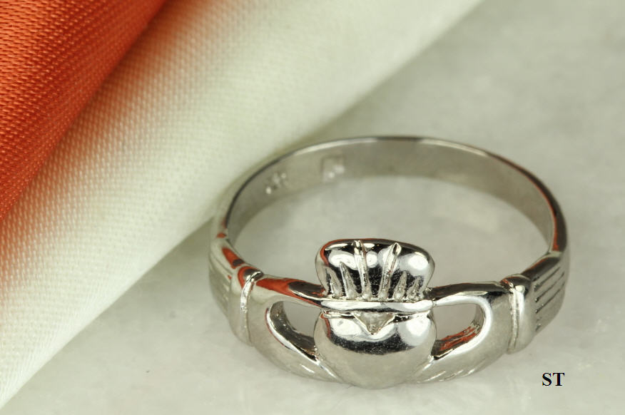 925 STERLING SILVER CLADDAGH CELTIC RING ~Sz 4-to-10~ST-O2