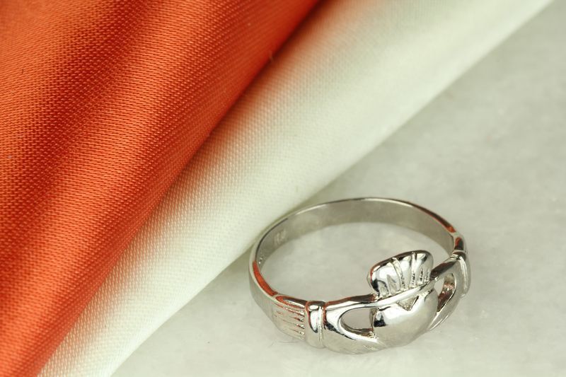 925 STERLING SILVER CLADDAGH CELTIC RING ~Sz 4-to-10~ST-O2