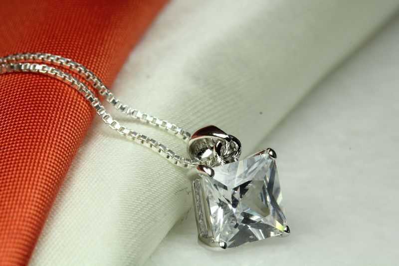 CLEAR CZ STERLING SILVER 925 SQUARE PENDANT-APRIL BIRTHSTONE-BS-CLEAR-PEN~MAXXU❤