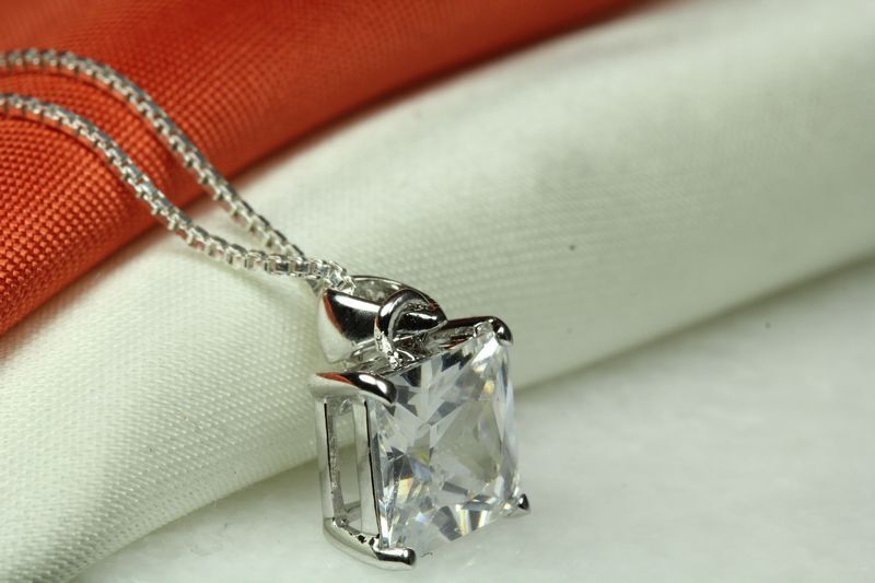 CLEAR CZ STERLING SILVER 925 SQUARE PENDANT-APRIL BIRTHSTONE-BS-CLEAR-PEN~MAXXU❤