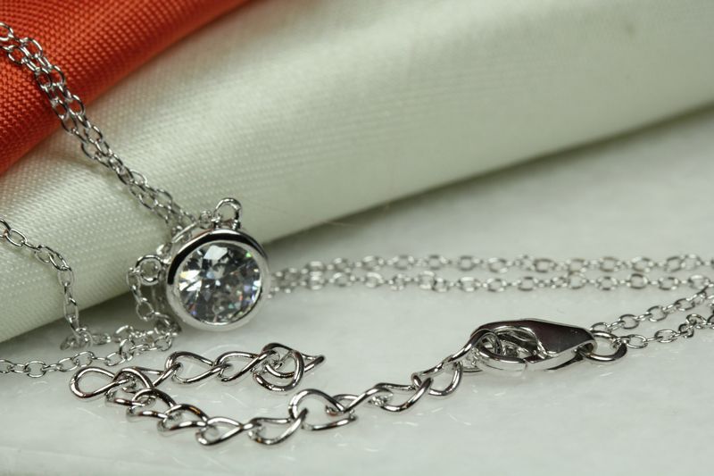 CLEAR CZ ROUND CUT BEZEL SOLITARE PENDANT W/ CHAIN  925 STERLING SILVER~~MXSUN