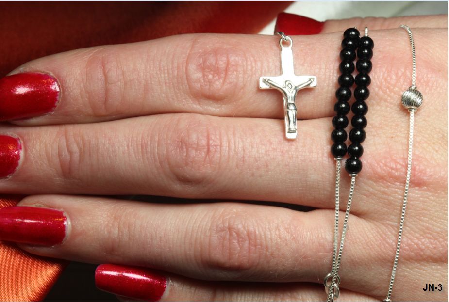 BEAUTIFUL 16.8 INCH BRAND NEW STERLING SILVER 925 SILVER AND BLACK BEADED ROSARY