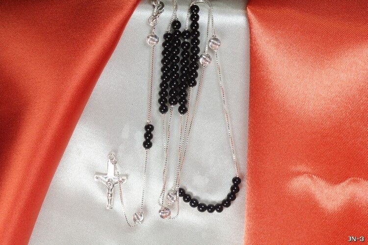 BEAUTIFUL 16.8 INCH BRAND NEW STERLING SILVER 925 SILVER AND BLACK BEADED ROSARY