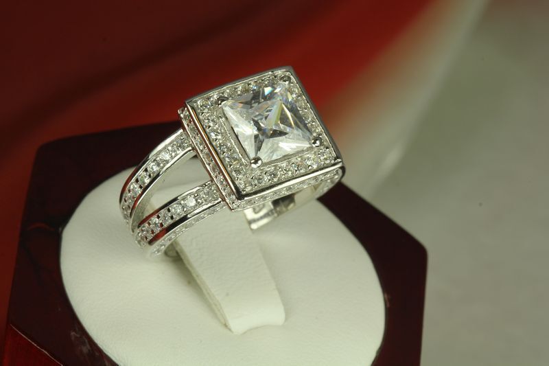 6.65 CT STERLING SILVER PRINCESS  CZ  VTG ANNIVERSARY ENGAGEMENT WEDDING RING