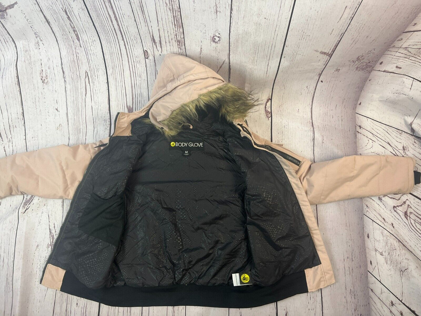 Body Glove Women's Softshell Ski Jacket Snow Jacket Hooded Winter Jacket M