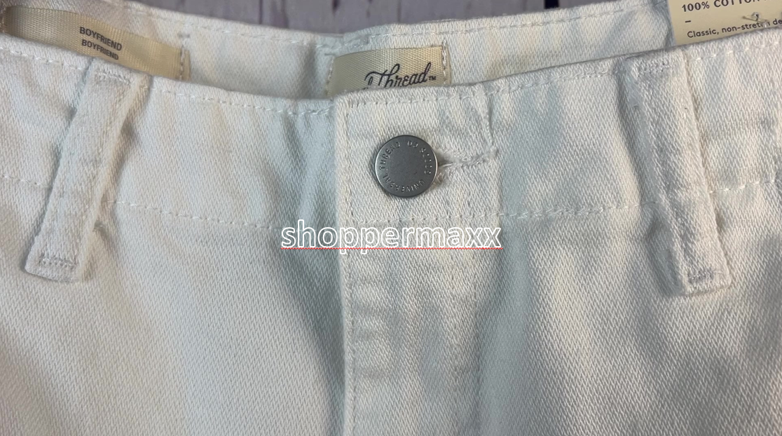 WOMEN'S MID-RISE BOYFRIEND JEANS - UNIVERSAL THREAD, WHITE, Size 8