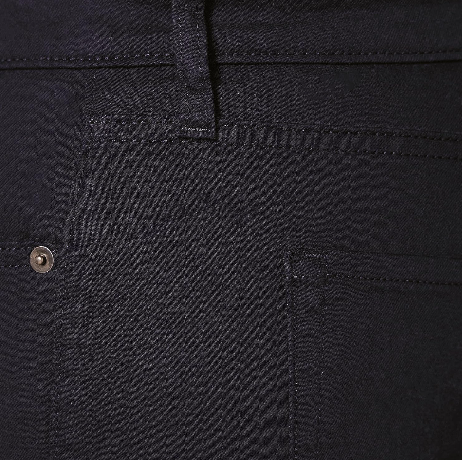 Essentials Men's Slim-Fit Stretch Jean, Black, 38W x 32L