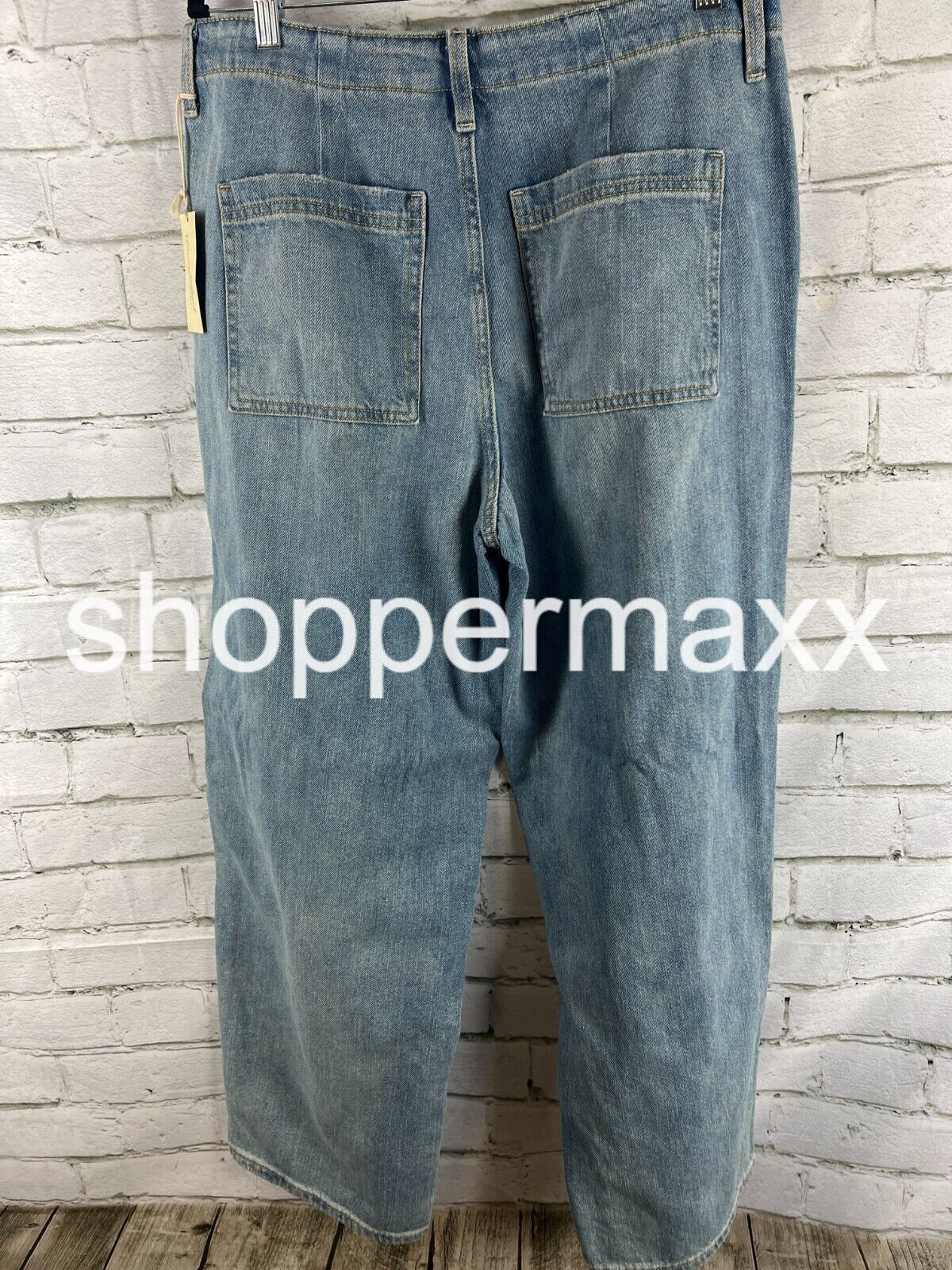 Universal Thread Women's High-Rise Straight Jeans, Color-Light Wash, Size- 12